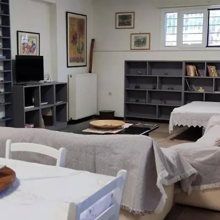 Rodi Semi-basement Apt By Hsh * Nafplio