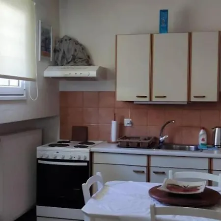 Rodi Semi-basement Apt By Hsh Διαμέρισμα Ναύπλιο