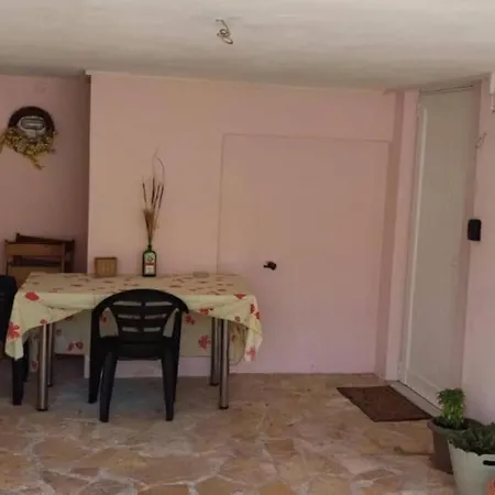 Rodi Semi-basement Apt By Hsh Διαμέρισμα *